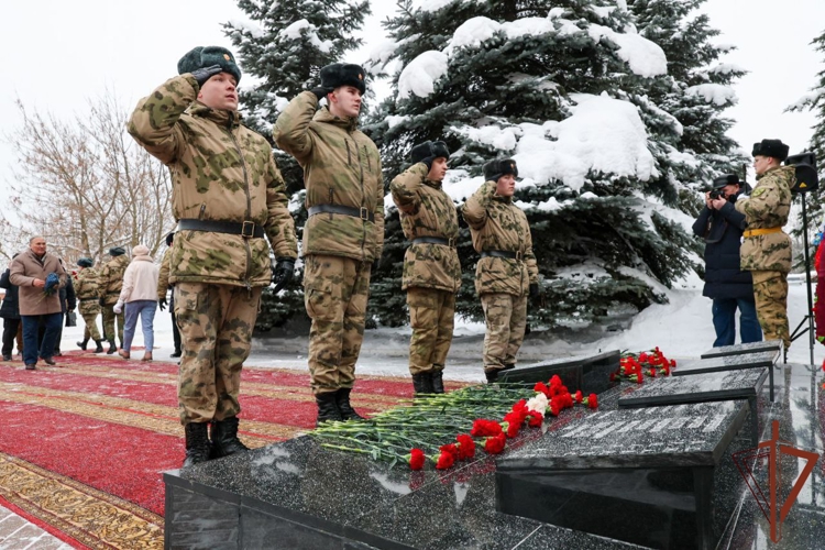 В ЦИТО Росгвардии почтили память воинов-инженеров, погибших при исполнении воинского долга