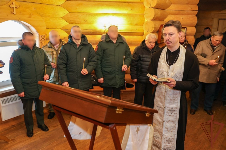 В ЦИТО Росгвардии почтили память воинов-инженеров, погибших при исполнении воинского долга