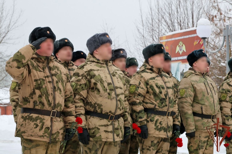 В ЦИТО Росгвардии почтили память воинов-инженеров, погибших при исполнении воинского долга