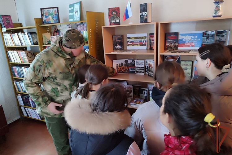 Росгвардейцы провели встречи с молодёжью в Херсонской и Запорожской областях   