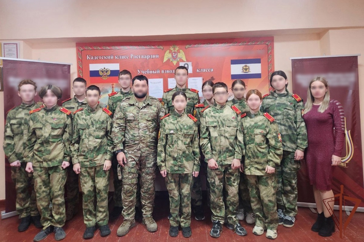 Росгвардейцы провели встречи с молодёжью в Херсонской и Запорожской областях   