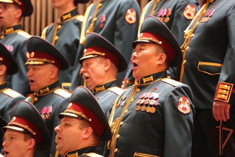 Новую программу к 10-летию ведомства представил Академический ансамбль песни и пляски Росгвардии (видео)