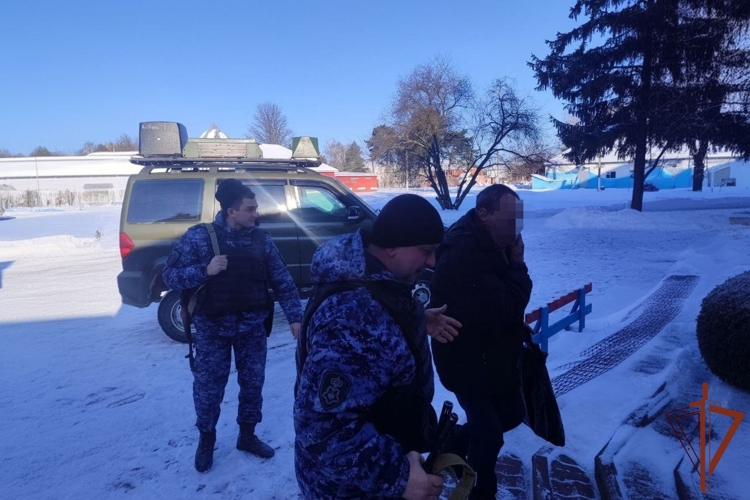 Белгородские росгвардейцы спасли мужчину, пострадавшего в результате атаки дрона ВСУ 