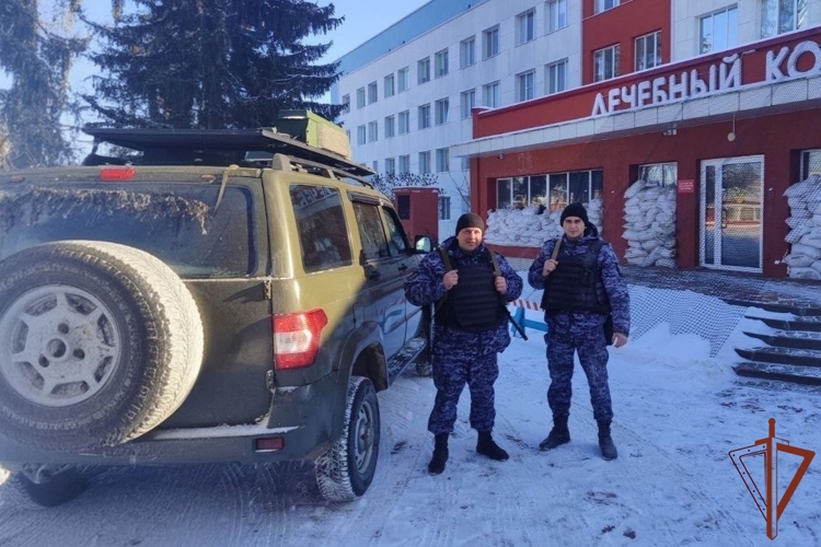 Белгородские росгвардейцы спасли мужчину, пострадавшего в результате атаки дрона ВСУ