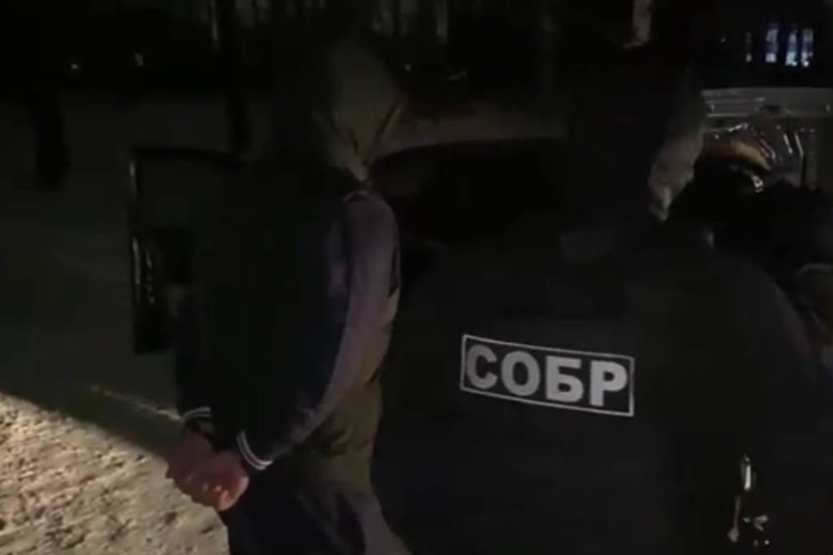 При силовой поддержке Росгвардии в Томске задержаны подозреваемые в пособничестве мошенникам