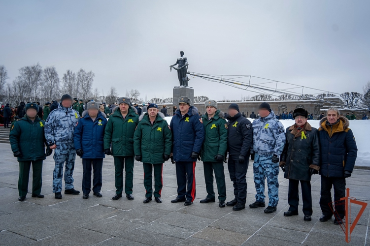 Росгвардейцы почтили память защитников и жителей блокадного Ленинграда
