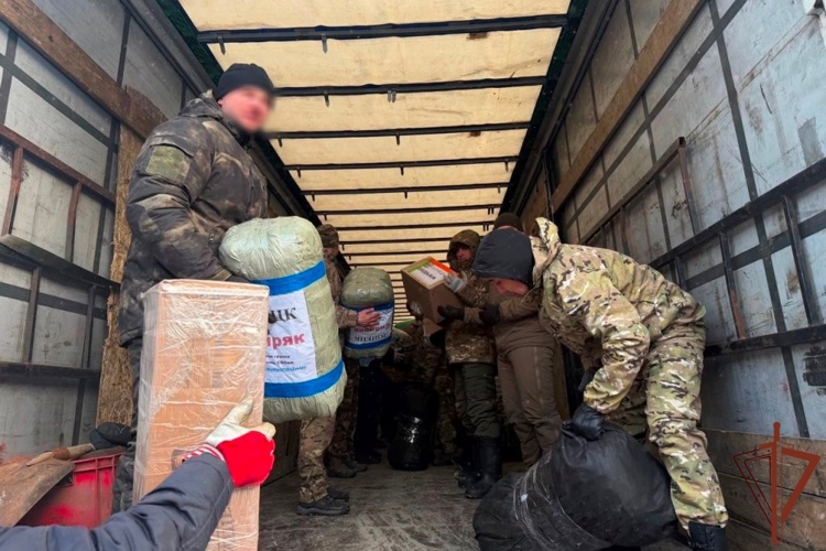 Росгвардейцы в Томской области приняли участие в отправке рождественской гуманитарной помощи в зону СВО