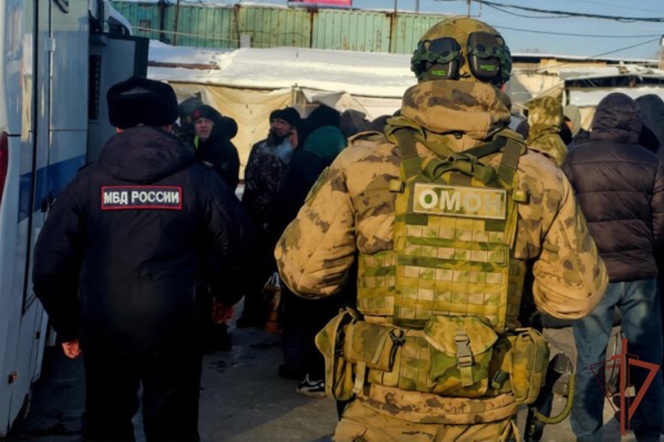В Самаре при силовой поддержке ОМОН Росгвардии пресечены правонарушения в сфере миграционного законодательства
