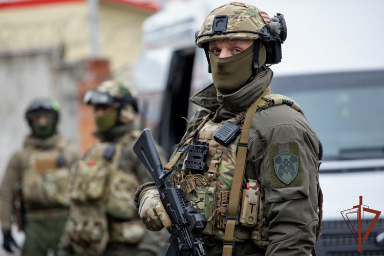 В Санкт-Петербурге при содействии СОБР Росгвардии пресечена деятельность преступной группы, торговавшей наркотиками