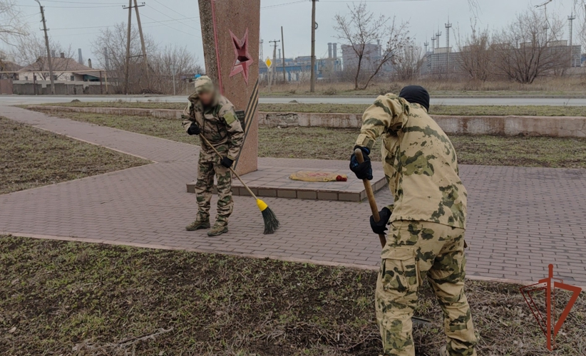 В ЛНР росгвардейцы провели цикл патриотических мероприятий к 10-летию образования ведомства