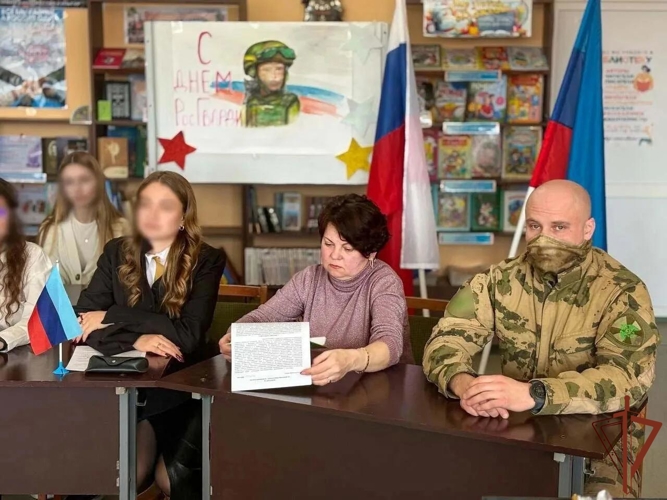 Росгвардия организовала телемост между школами Луганска, Норильска и Крыма