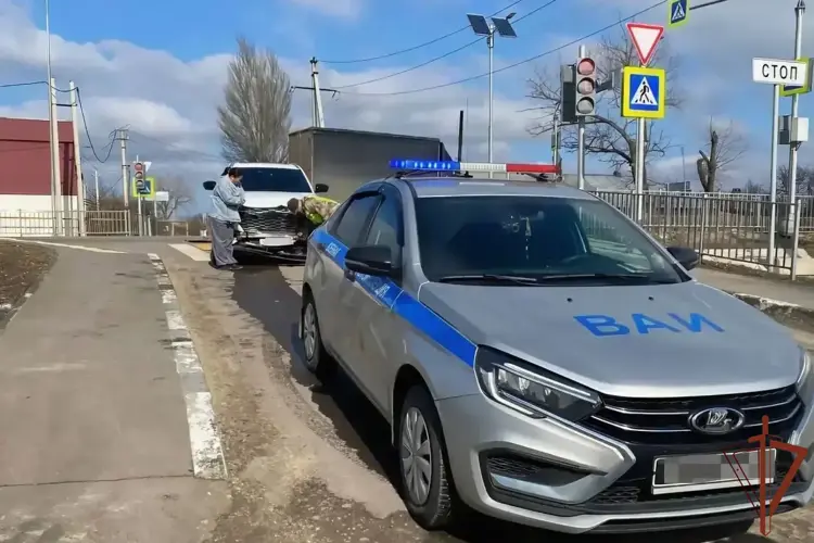 Росгвардеец в ДНР оказал помощь пострадавшим в ДТП