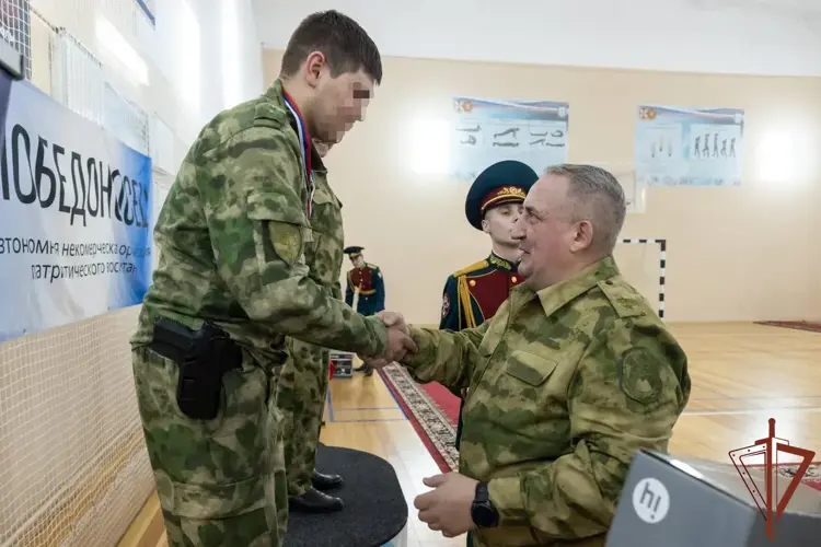 В Росгвардии наградили победителей и призеров чемпионата по стрельбе