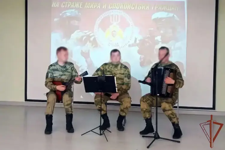 Концертная бригада ансамбля песни и пляски Северо-Западного округа Росгвардии выступила перед росгвардейцами в зоне СВО
