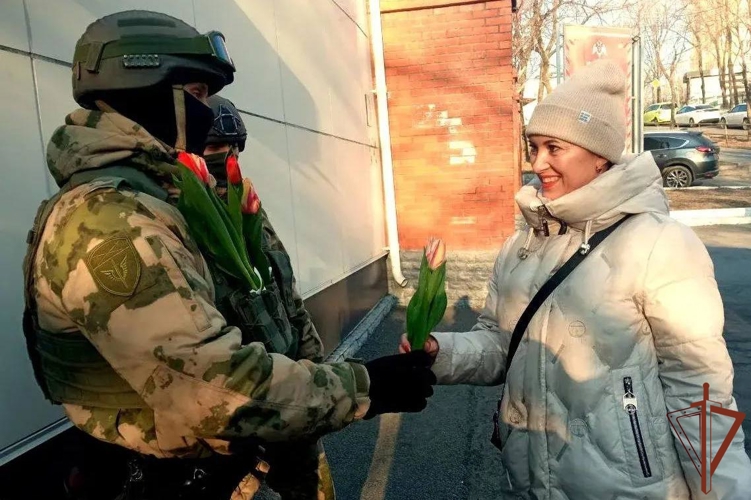 Росгвардия по всей стране проводит праздничные мероприятия, посвященные Международному женскому дню