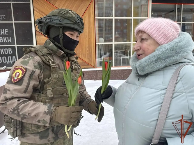 Росгвардия по всей стране проводит праздничные мероприятия, посвященные Международному женскому дню