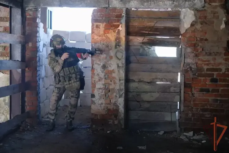 Огнеметчики Росгвардии готовятся к выполнению задач в зоне СВО (видео)