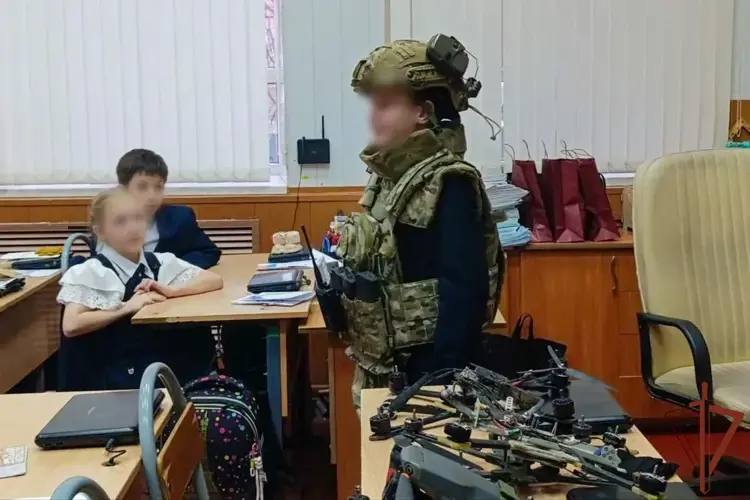 Росгвардейцы провели профориентационные встречи со школьниками Запорожской и Херсонской областей