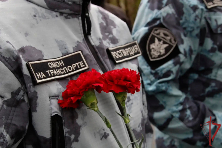 В Москве росгвардейцы почтили память ликвидаторов Чернобыльской катастрофы (видео)