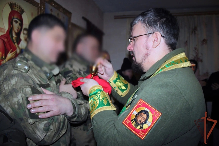 Священнослужитель посетил подразделения Росгвардии в Херсонской и Запорожской областях (видео)