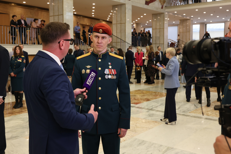 На главной сцене. Фотоальбом