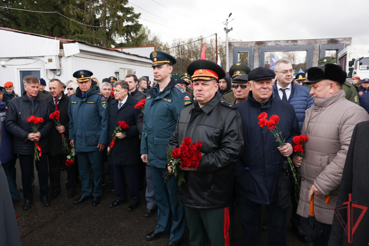 В Росгвардии почтили память героев-чернобыльцев в 40-ю годовщину аварии на ЧАЭС