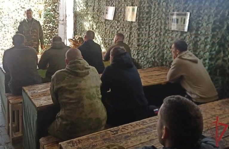 Православные священнослужители посетили росгвардейцев в ДНР и ЛНР