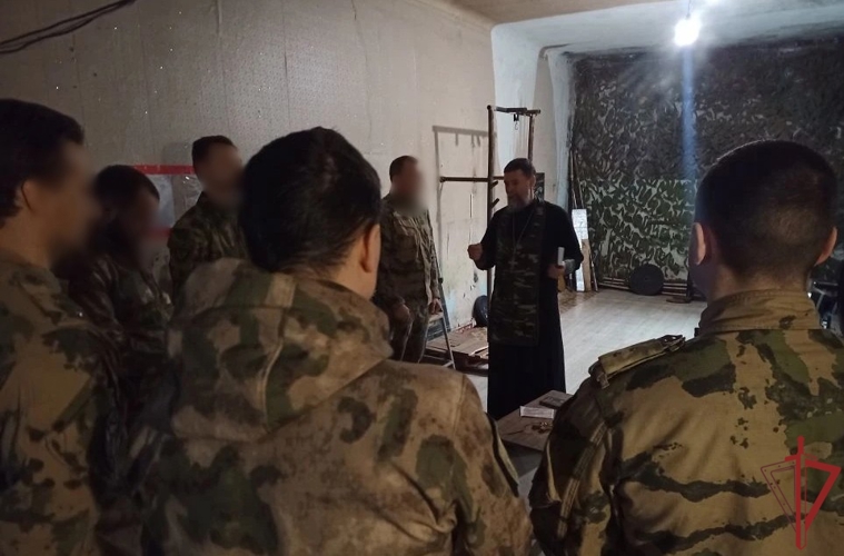 Православные священнослужители посетили росгвардейцев в ДНР и ЛНР