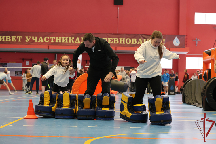 Росгвардия провела семейный спортивный праздник в Москве (видео)