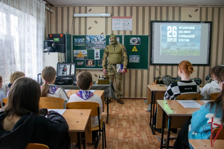 Росгвардейцы в ЛНР провели урок мужества, посвященный 40-летию подвига ликвидаторов аварии на Чернобыльской АЭС
