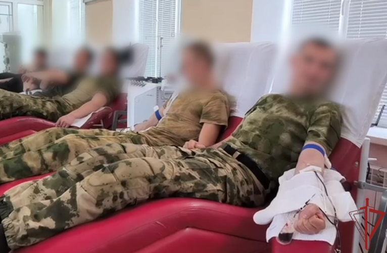 Росгвардейцы в ЛНР приняли участие в донорской акции «От сердца к сердцу»