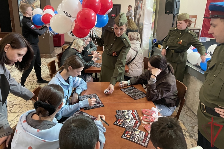 Для семей росгвардейцев состоялся кинопоказ от АНО «Победоносец»   