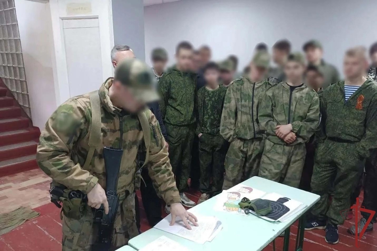 Росгвардейцы провели серию патриотических и спортивных мероприятий для молодежи в ЛНР, Херсонской и Запорожской областях