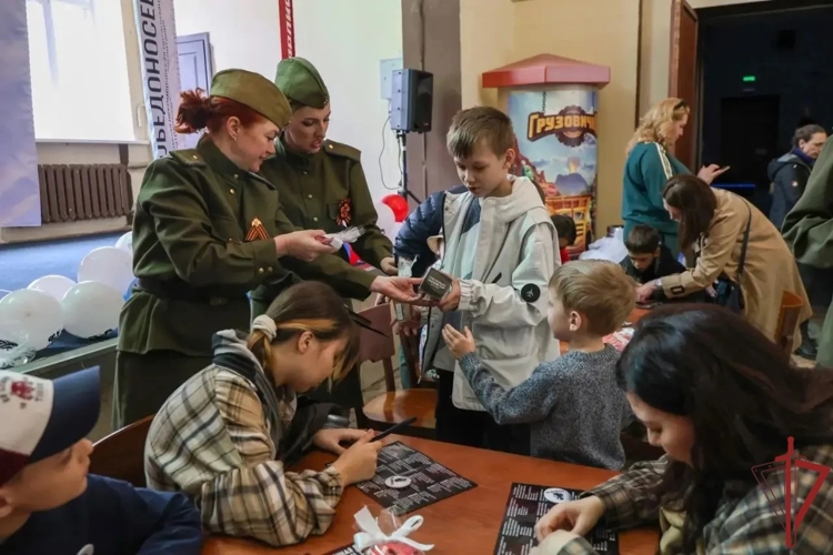 Для семей росгвардейцев состоялся кинопоказ от АНО «Победоносец»   