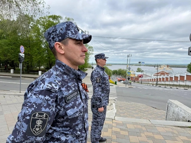 На страже праздника Победы. Фотоальбом