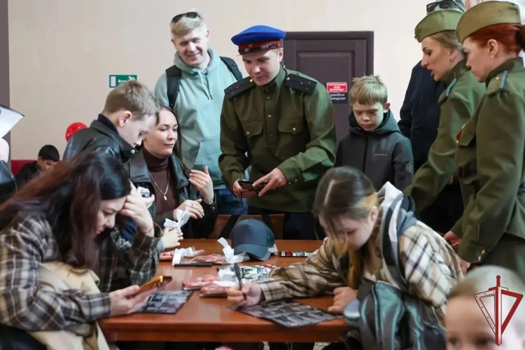 Для семей росгвардейцев состоялся кинопоказ от АНО «Победоносец»   