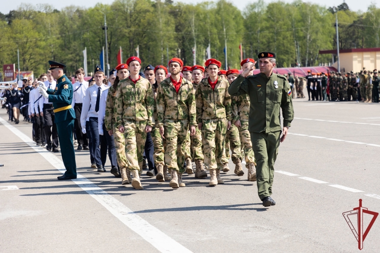 Росгвардейцы провели для школьников Подмосковья военно-патриотическую игру «Зарница»