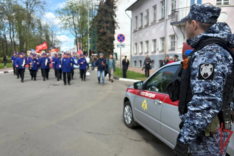 Росгвардия приняла участие в обеспечении общественной безопасности в День Победы