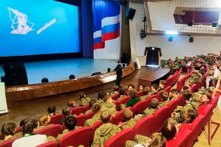 Росгвардейцы провели профориентационные встречи с юными правозащитниками в «Орлёнке»