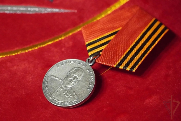 В Донецкой Народной Республике росгвардейцам вручили государственные награды
