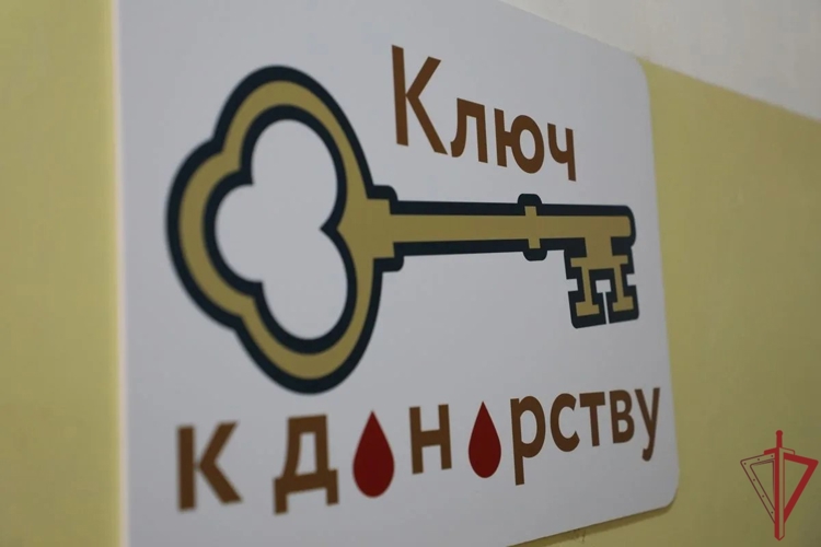 Военнослужащие и сотрудники Росгвардии сдали кровь для пациентов больниц Луганской Народной Республики