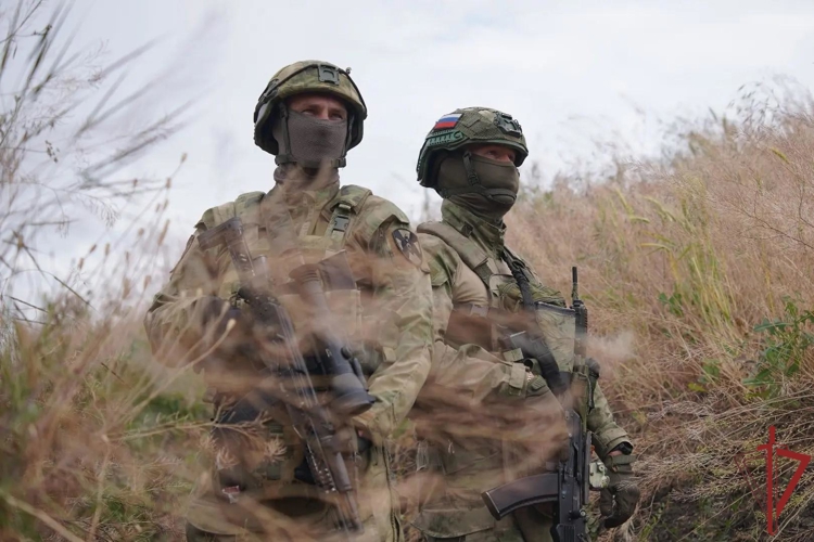 В Донецкой Народной Республике росгвардейцы спасли пенсионера во время пожара 