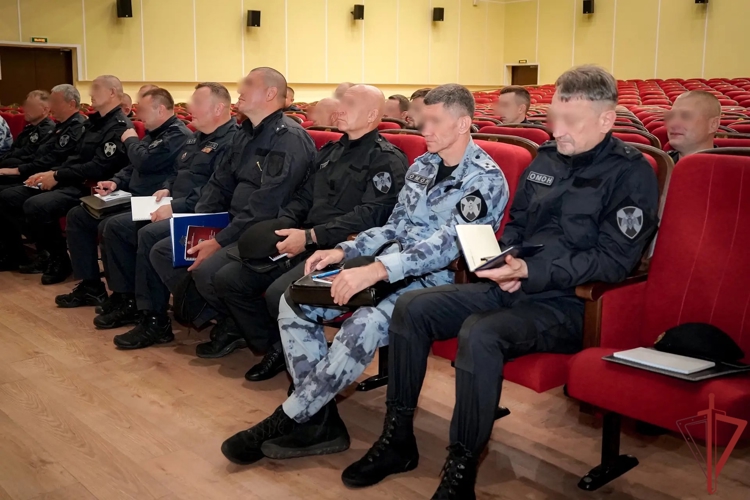 В Санкт-Петербурге состоялся учебно-методический сбор с командирами ОМОН (на транспорте) территориальных органов Росгвардии (видео)