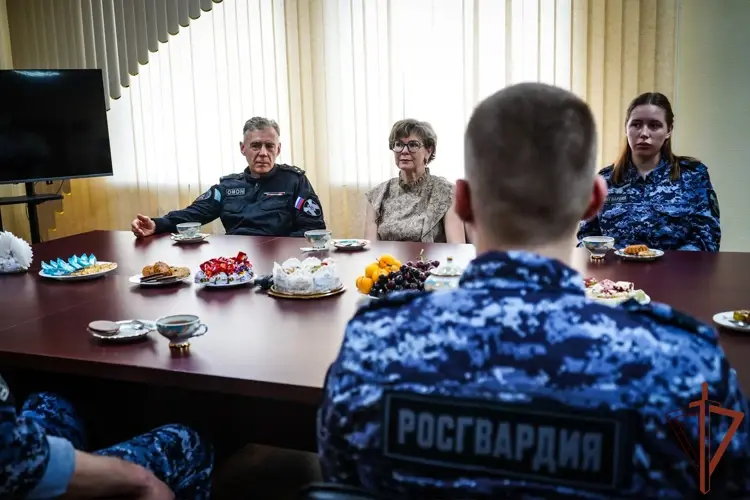 Росгвардейцы принимают участие в праздничных мероприятиях, посвященных Дню семьи, любви и верности