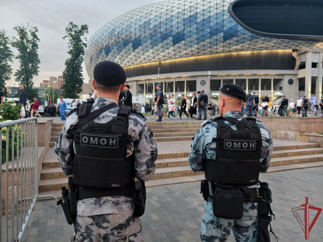 Росгвардия обеспечила безопасность во время массовых мероприятий в Москве 