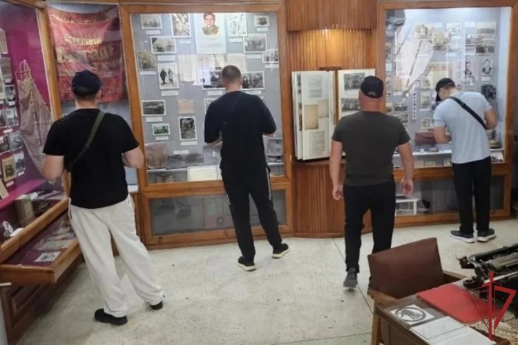 Росгвардейцы провели урок памяти для запорожской молодежи