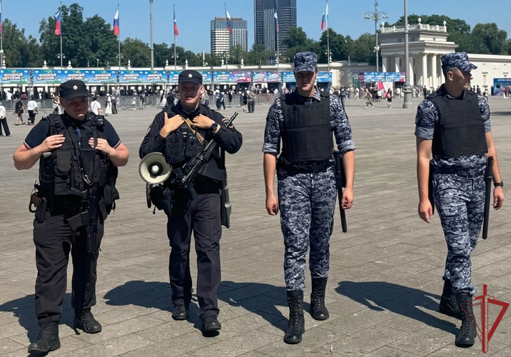 Военнослужащие дивизии имени Ф.Э. Дзержинского обеспечили охрану общественного порядка на VK Fest 2026 в Москве