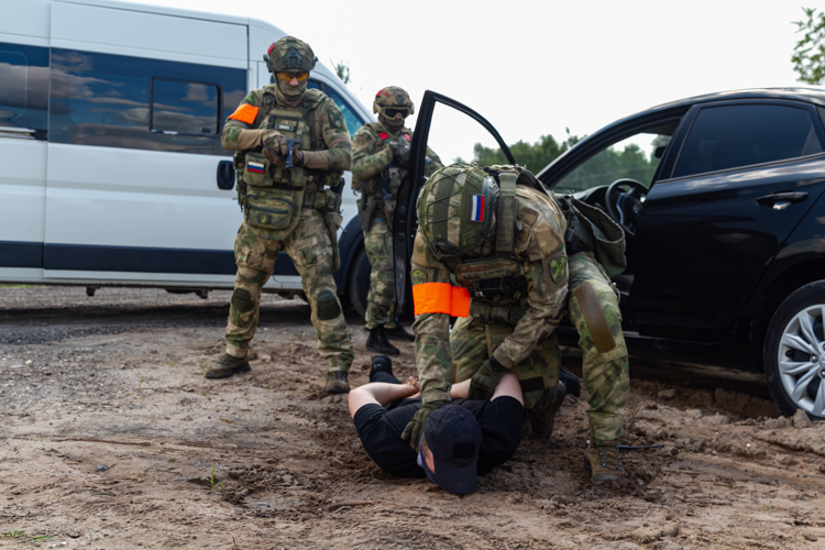 Охота на диверсантов. Фотоальбом