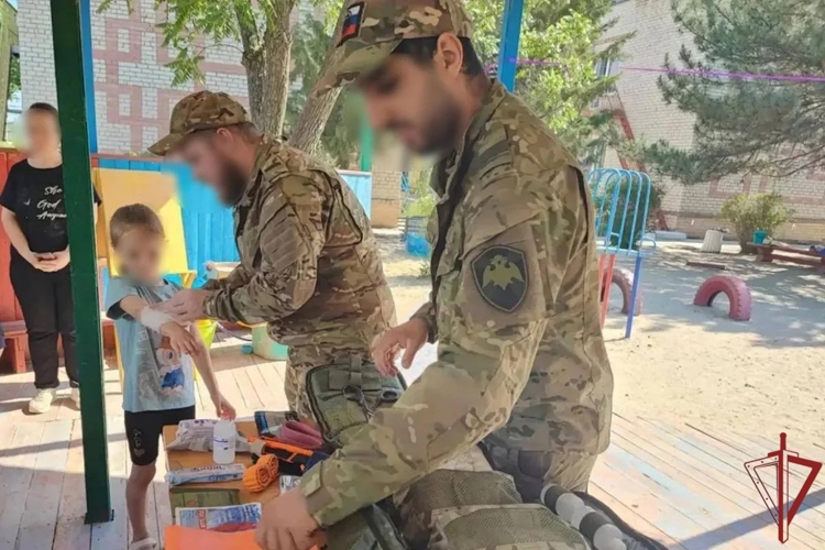 В Херсонской и Запорожской областях росгвардейцы проводят патриотические мероприятия для детей и молодёжи
