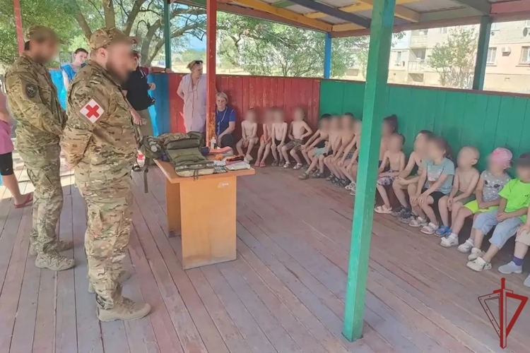 В Херсонской и Запорожской областях росгвардейцы проводят патриотические мероприятия для детей и молодёжи